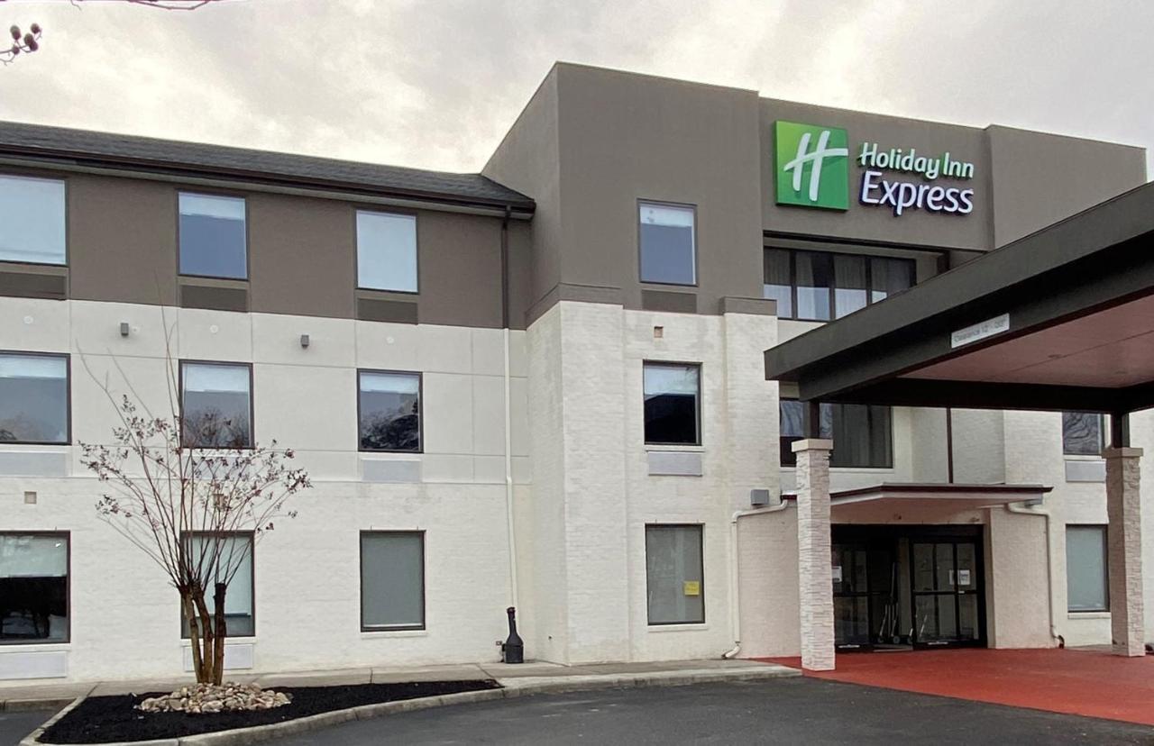 Holiday Inn Express - Gloucester, An Ihg Hotel Exterior photo